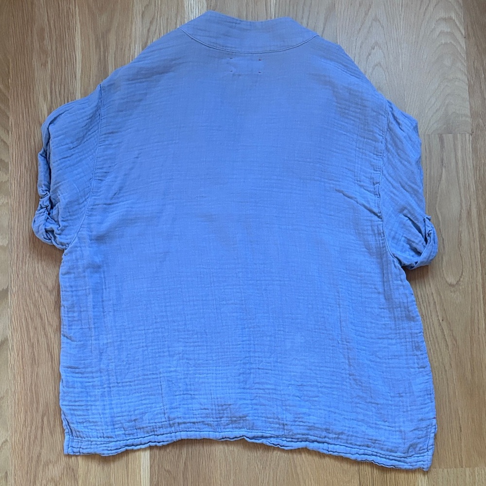 Xirena Avery V-Neck Shirt - Periwinkle - Picture 5 of 7